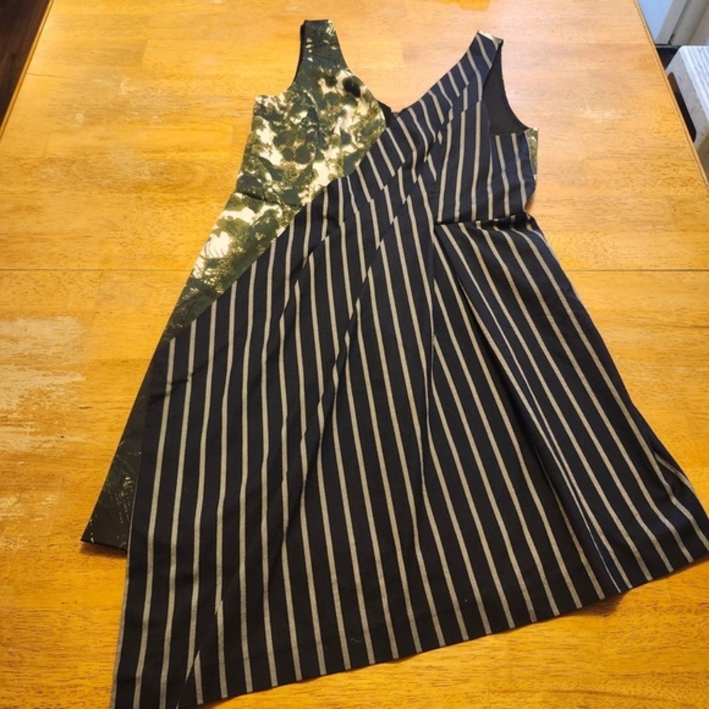 Stylish Black and Green Striped